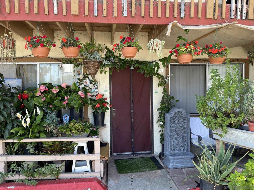 468 W Los Angeles Dr Property Photo 4
