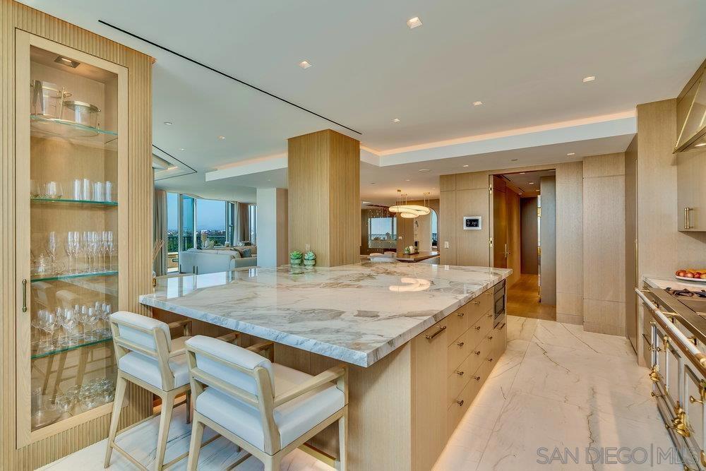 2500 6th Ave Penthouse 4 Property Photo 11