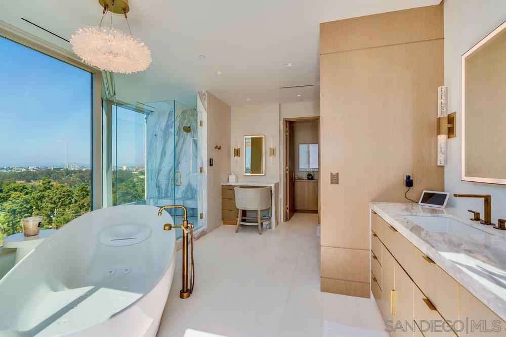 2500 6th Ave Penthouse 4 Property Photo 16