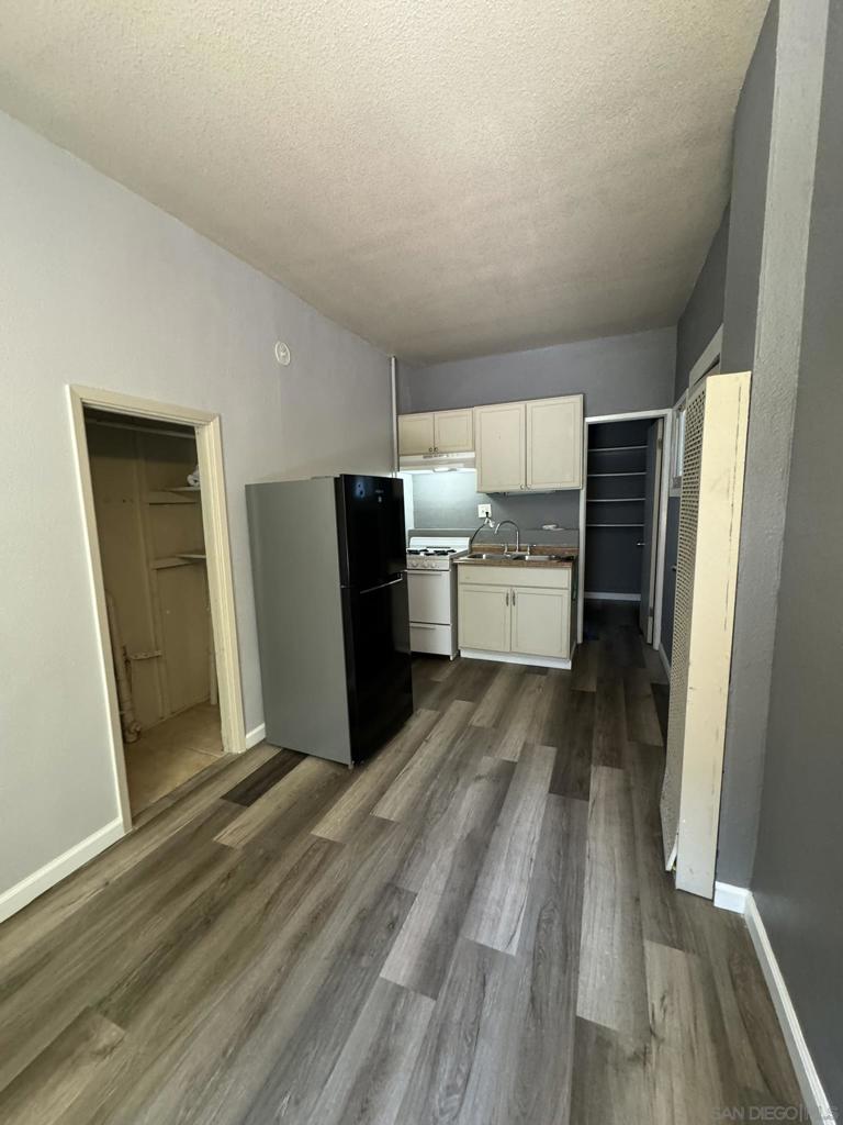 204 E 2nd Avenue E Property Photo 13