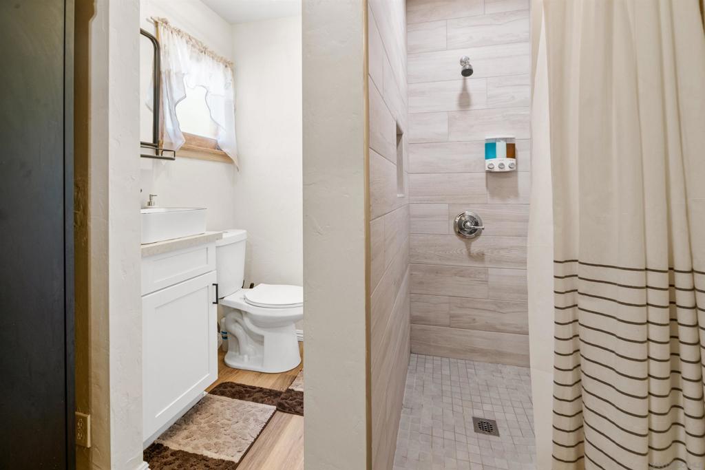 568 Wanita Ln Property Photo 15