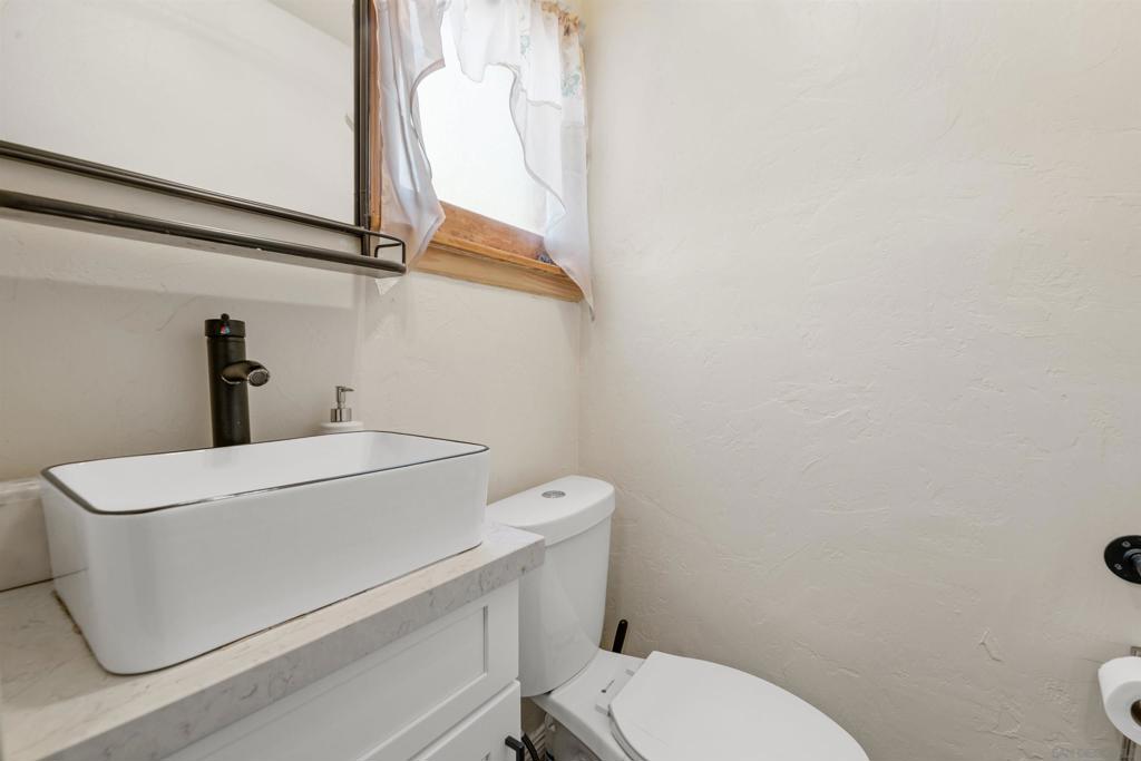 568 Wanita Ln Property Photo 16