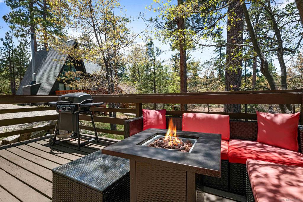 568 Wanita Ln Property Photo 17