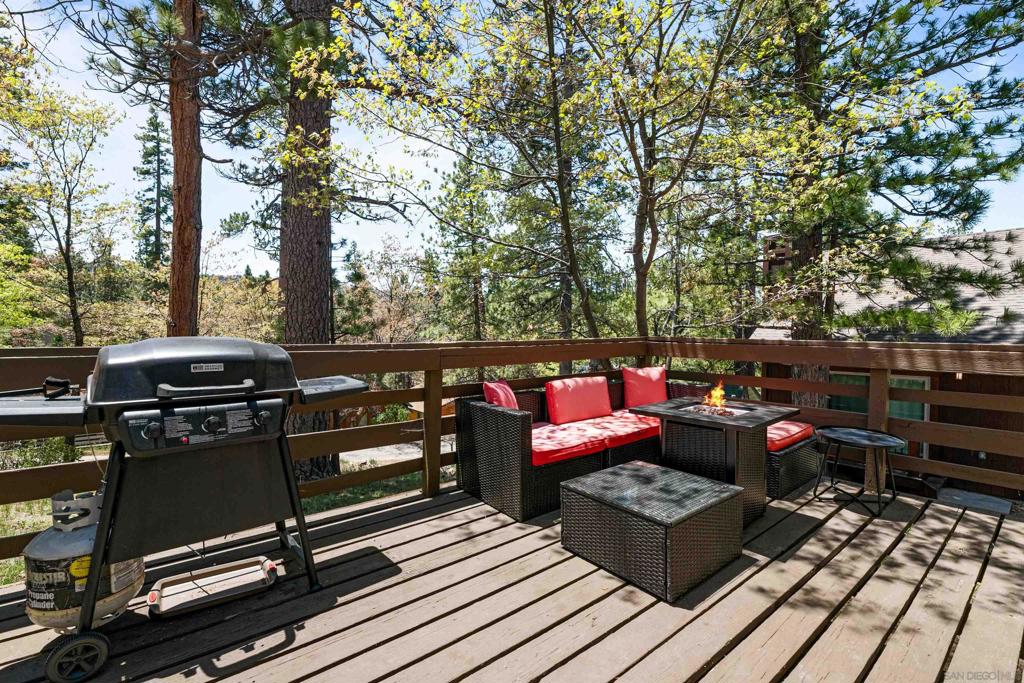 568 Wanita Ln Property Photo 18