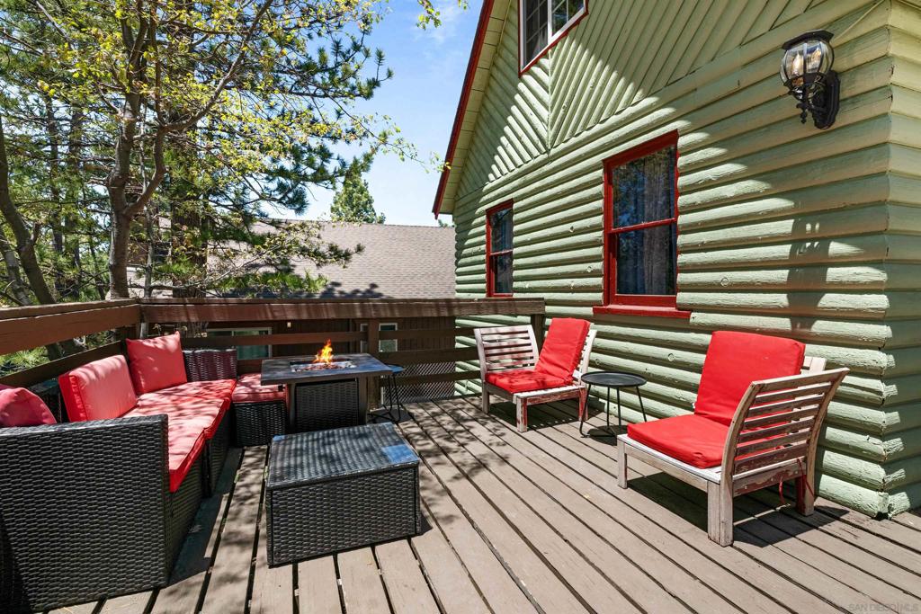 568 Wanita Ln Property Photo 19