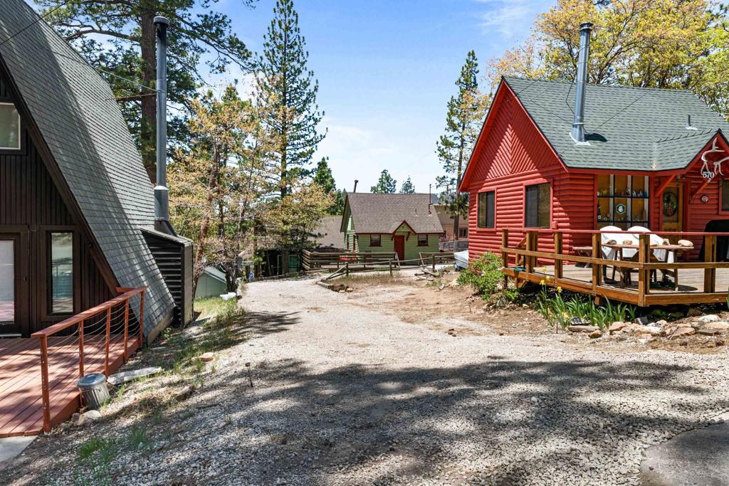 568 Wanita Ln Property Photo 23