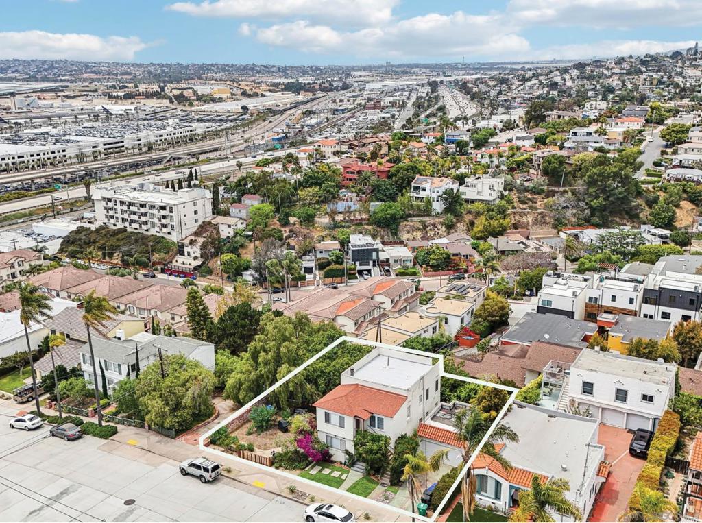 1040 W Redwood Street Property Photo 5