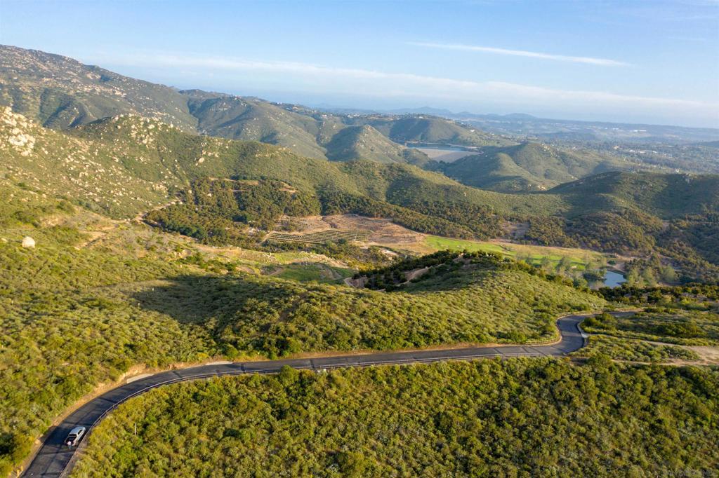 18035 Sunset Point Rd Property Photo 5