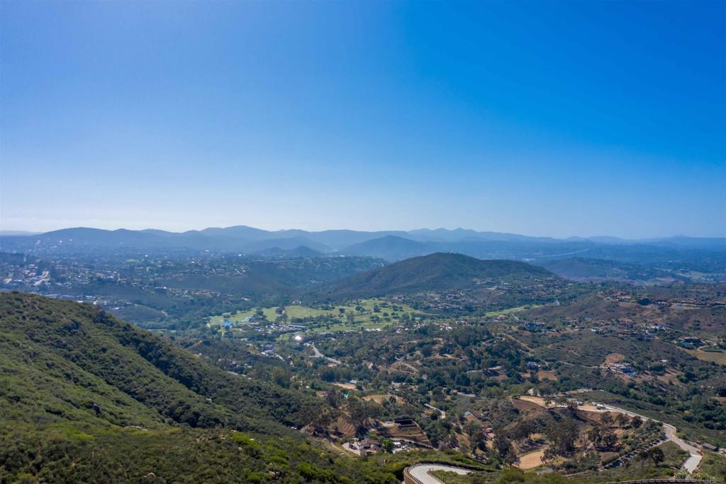 18035 Sunset Point Rd Property Photo 55