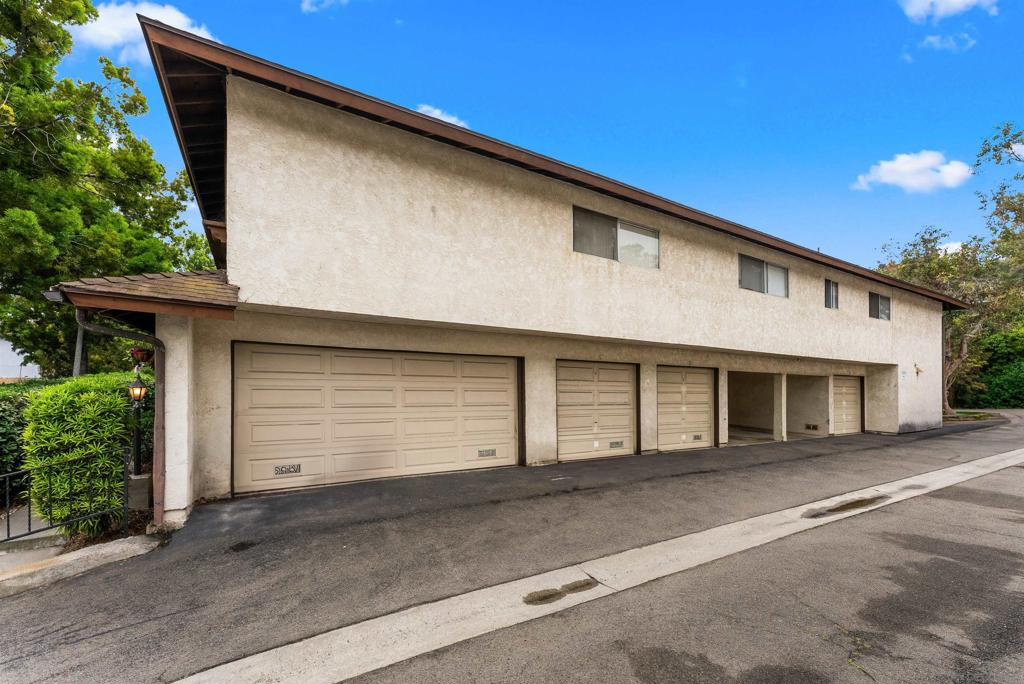 2139 Via Esmarca Property Photo 3