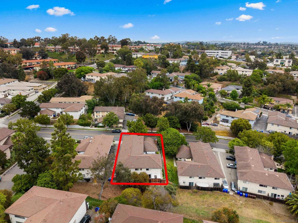 2139 Via Esmarca Property Photo 9