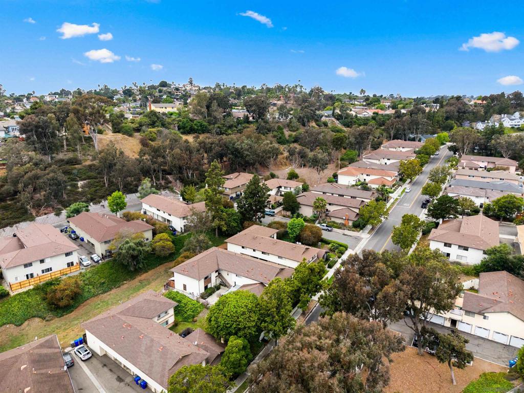 2139 Via Esmarca Property Photo 14