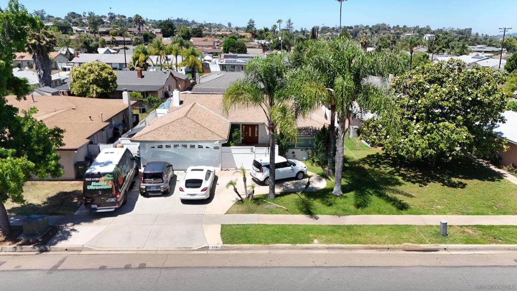 619 S Midway Dr Property Photo 1