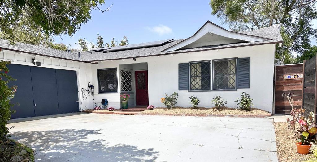 5620 Lord Cecil Street Property Photo 1