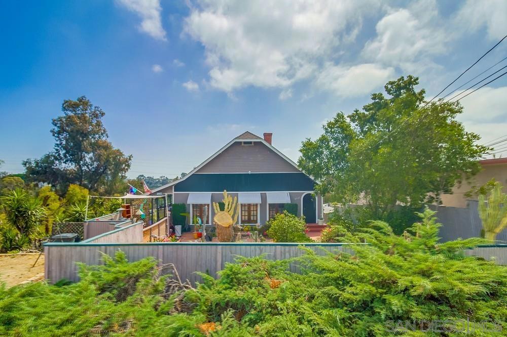 2661 Montclair St Property Photo 1