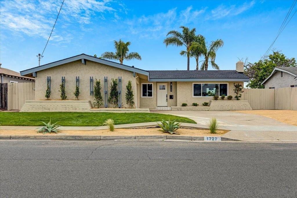 1727 La Corta St Property Photo 1