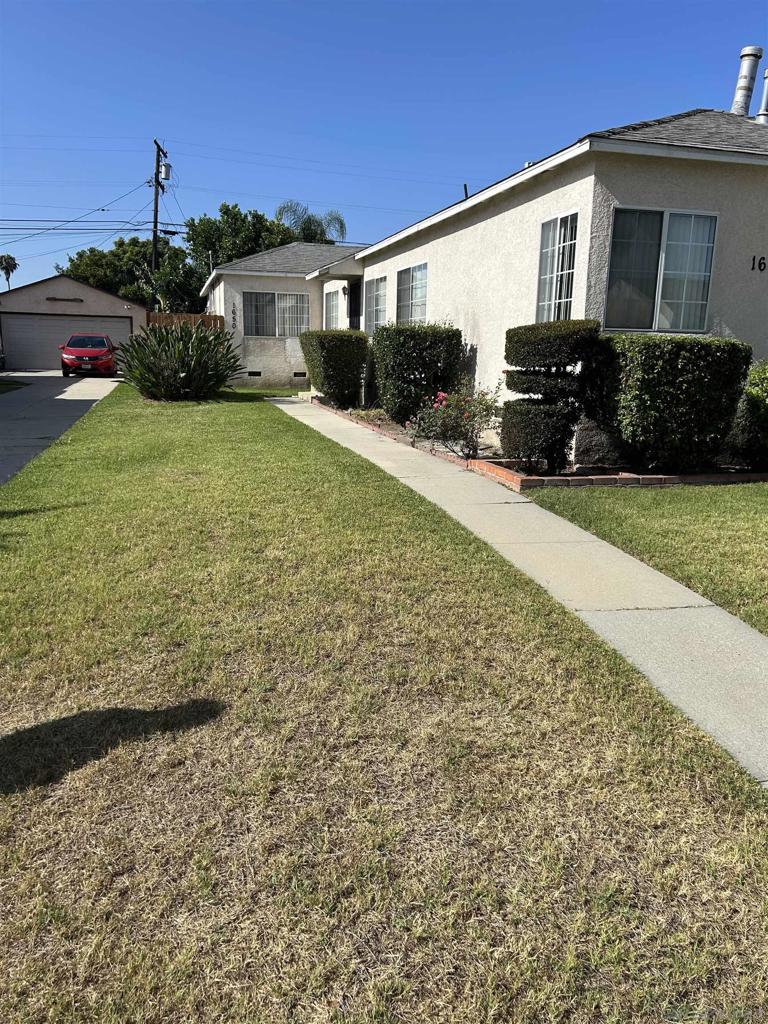 1648 E Plymouth St Property Photo 2