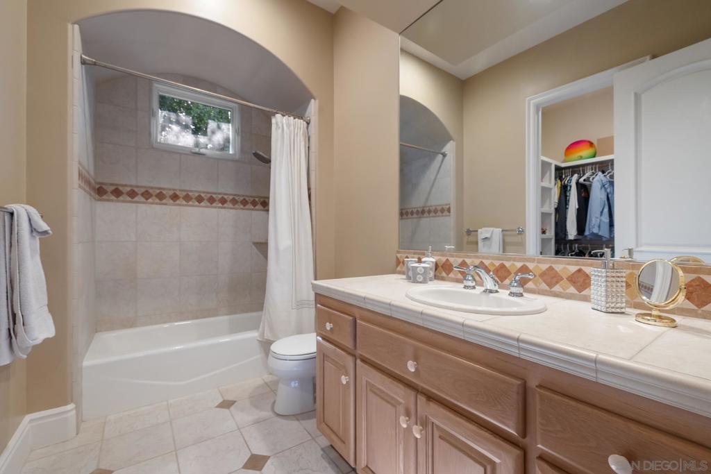 18050 Rancho La Cima Corte Property Photo 34