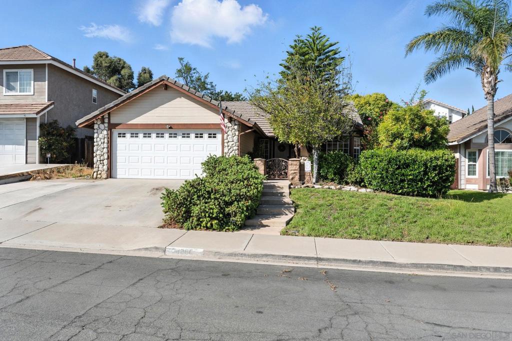 23886 Red Clover Cir
