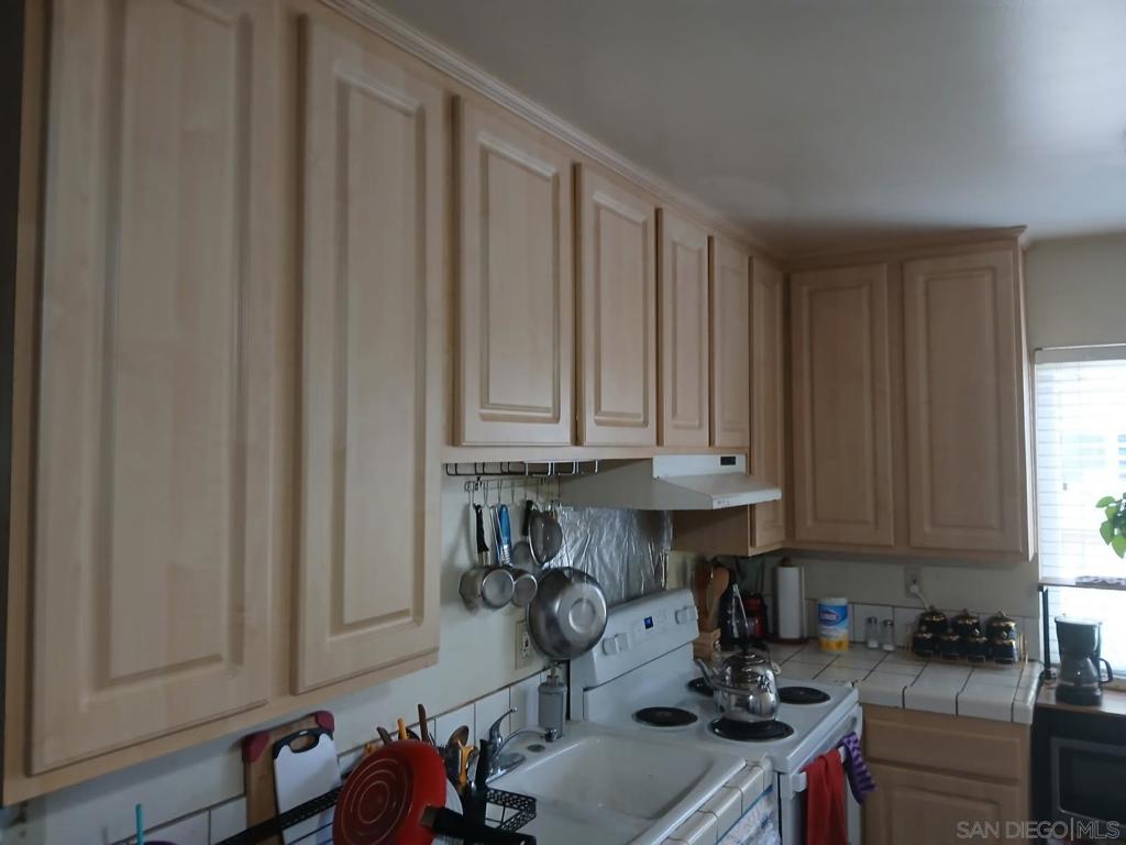 769 Mcclure Street E Property Photo 8