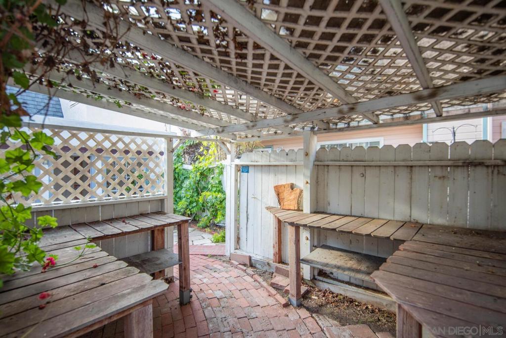 1022 Park Place Property Photo 43