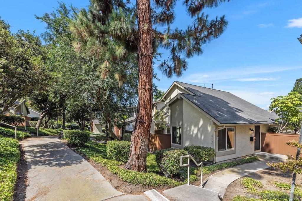 10668 Esmeraldas Dr Property Photo 1