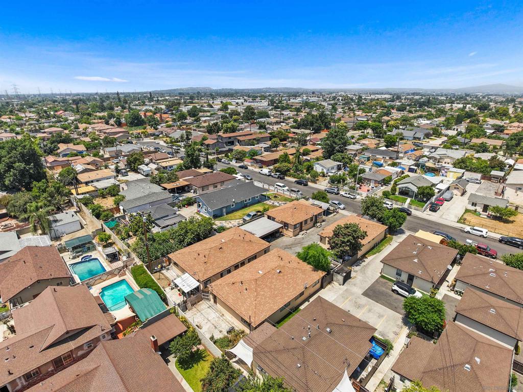 2348 Valwood Ave Property Photo 4