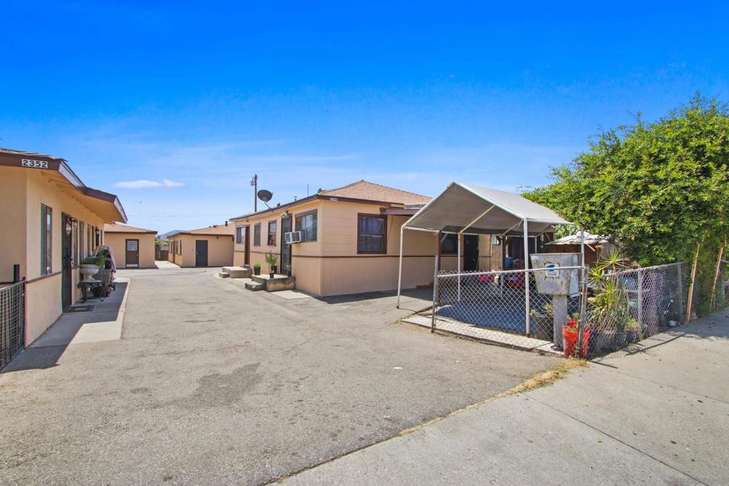 2348 Valwood Ave Property Photo 9