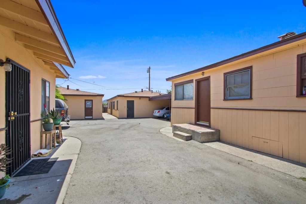 2348 Valwood Ave Property Photo 16