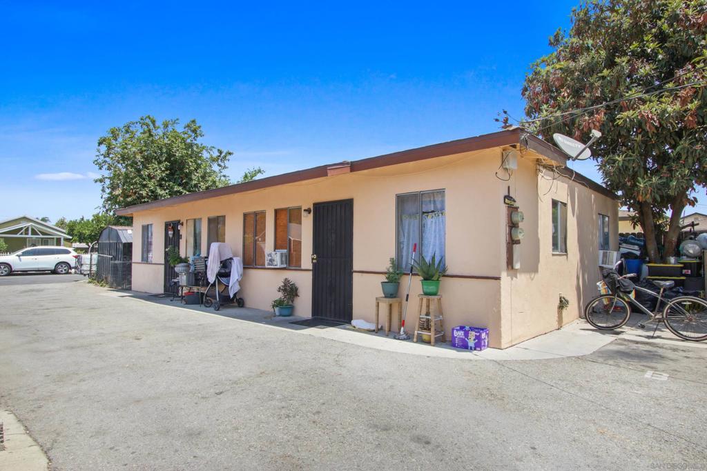 2348 Valwood Ave Property Photo 17