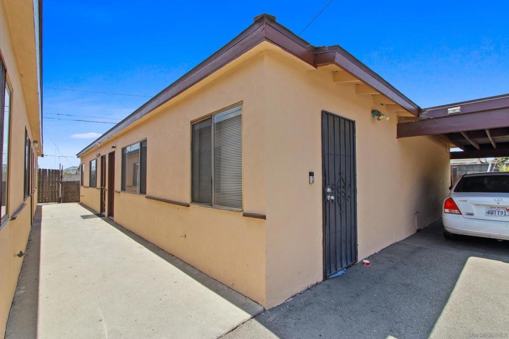 2348 Valwood Ave Property Photo 22