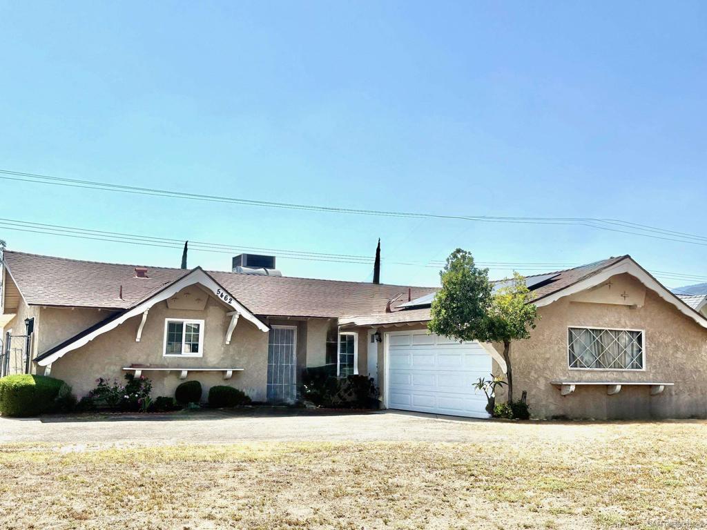5462 Golondrina Dr Property Photo