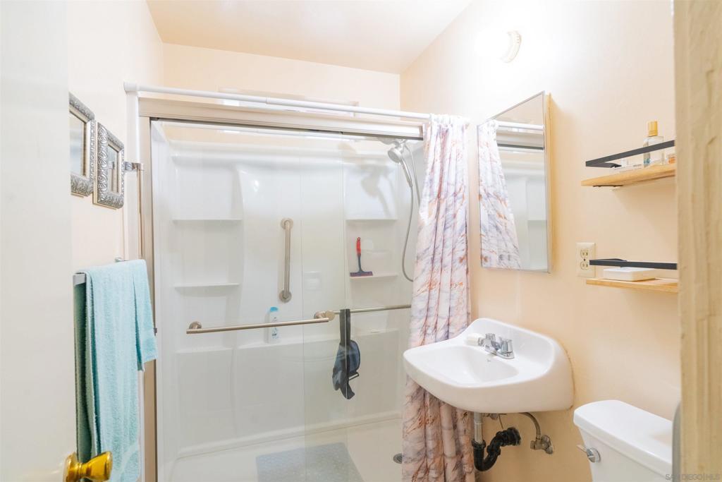 3139 Reynard Way Property Photo 14
