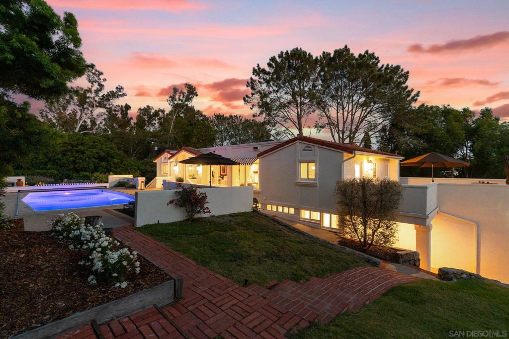 6347 Las Colinas Property Photo 3