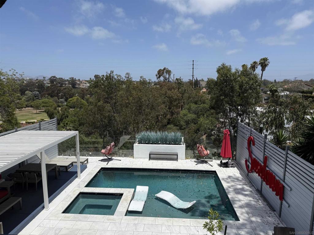 2635 Montclair Street