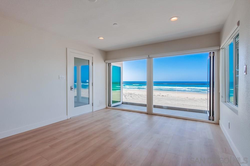 3449 Ocean Front Walk Property Photo 6
