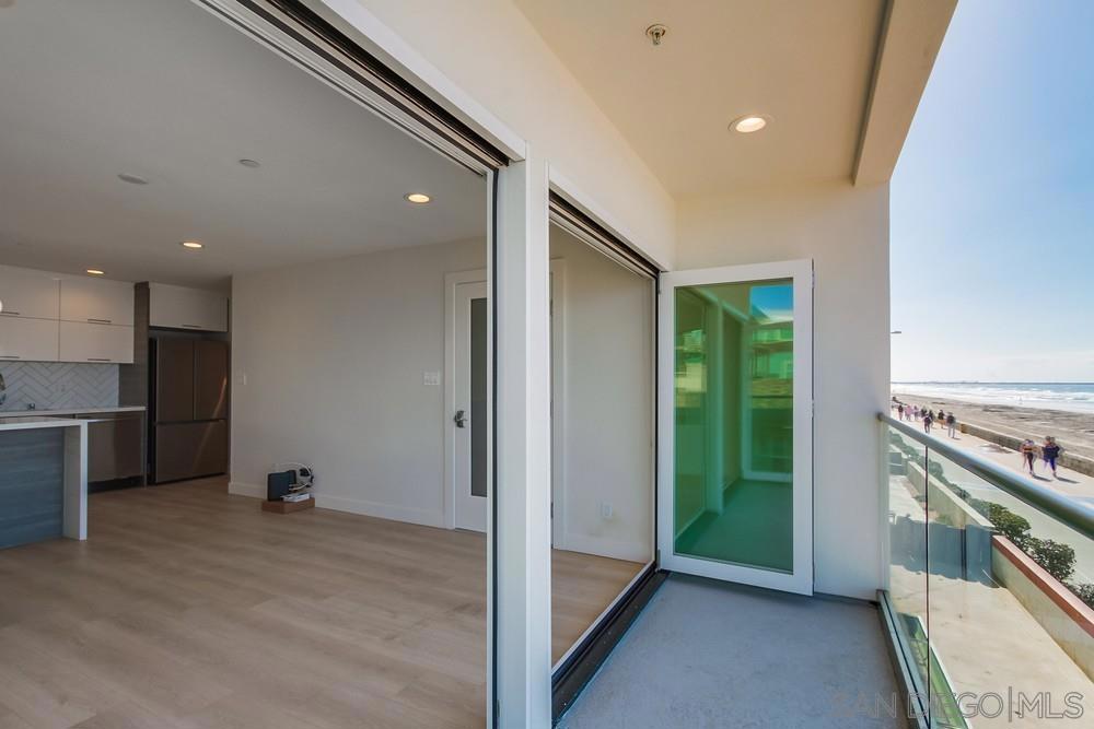 3449 Ocean Front Walk Property Photo 16