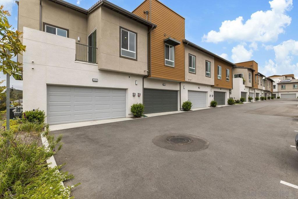 1050 Kendale Way Property Photo 1