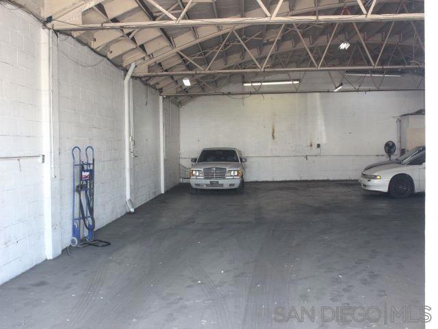 939 W Main Property Photo 2