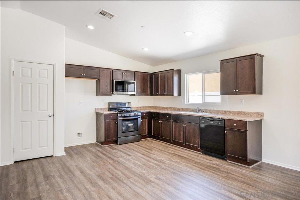 33129 Big Range Dr Property Photo 10