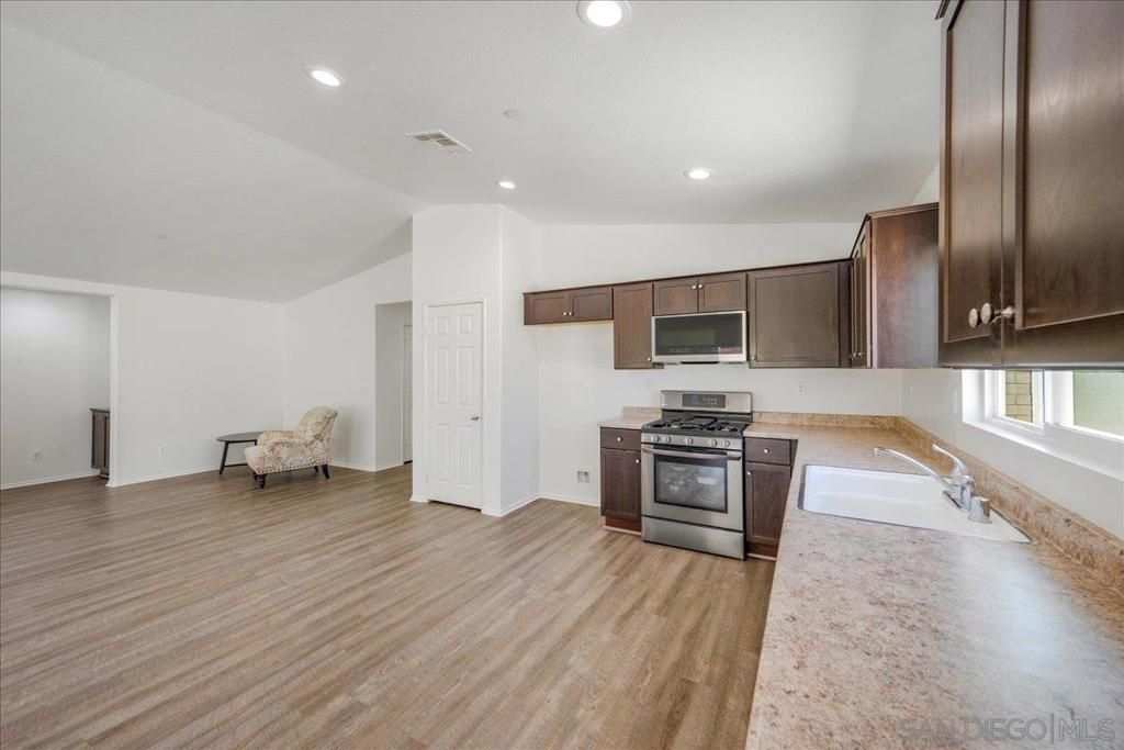 33129 Big Range Dr Property Photo 13