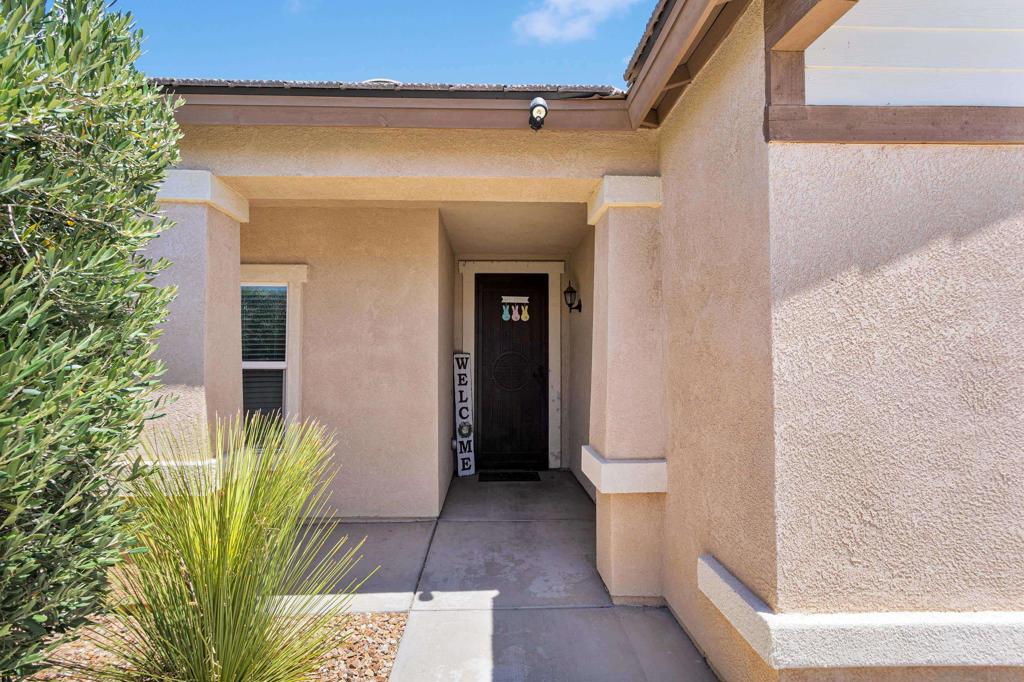 13344 Luna Rd Property Photo 4