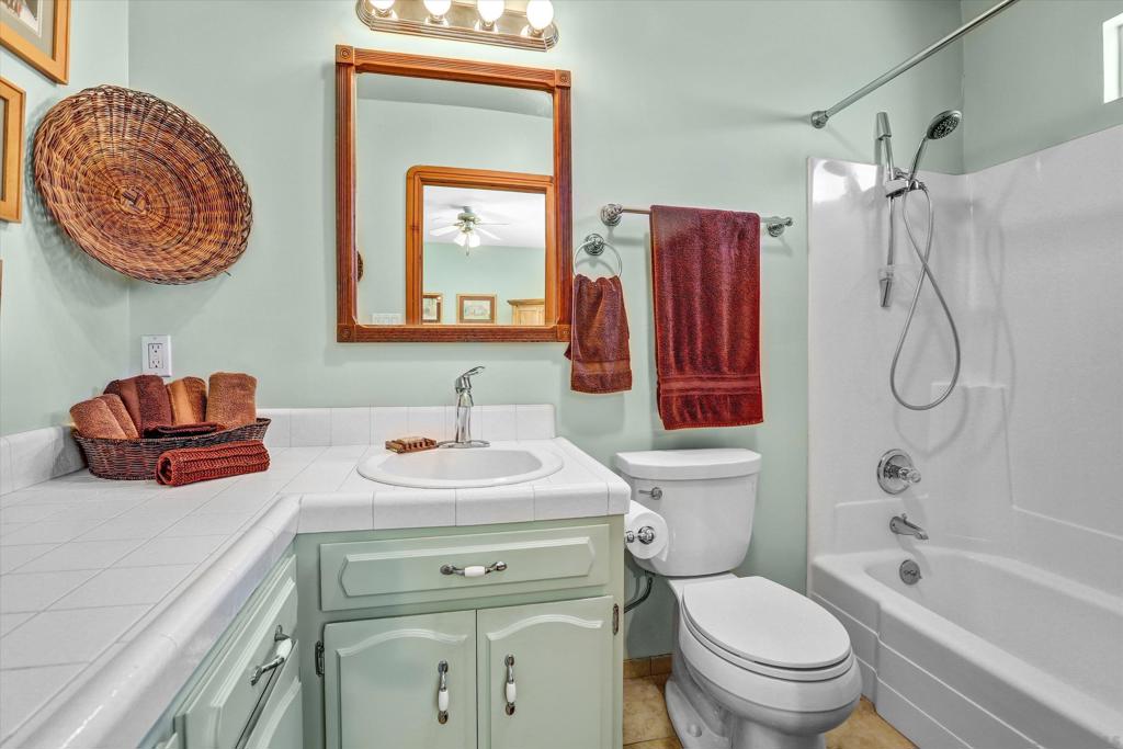 8720 Glenira Ave Property Photo 32