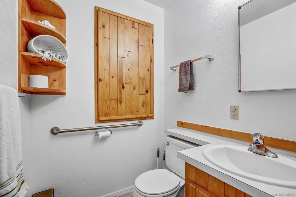 8720 Glenira Ave Property Photo 50