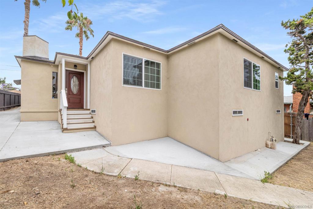 6665 Amherst Property Photo 1