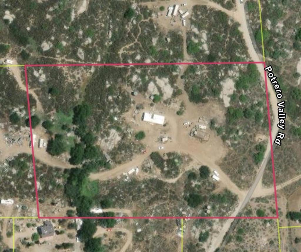 1446 Boulder Oaks Rd Property Photo 2