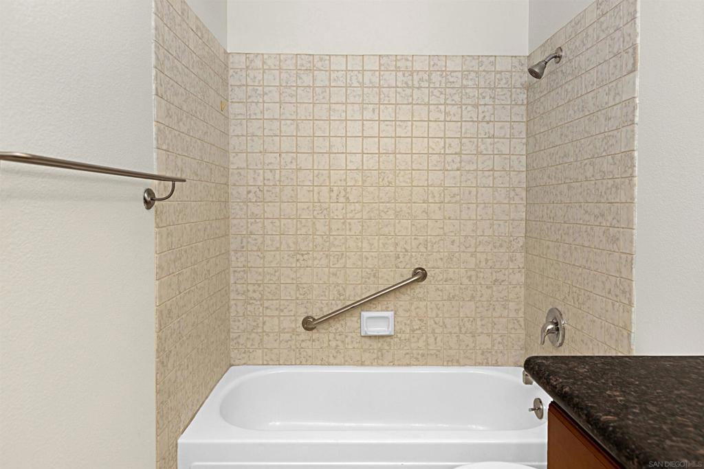 10466 Moorpark St. Property Photo 21