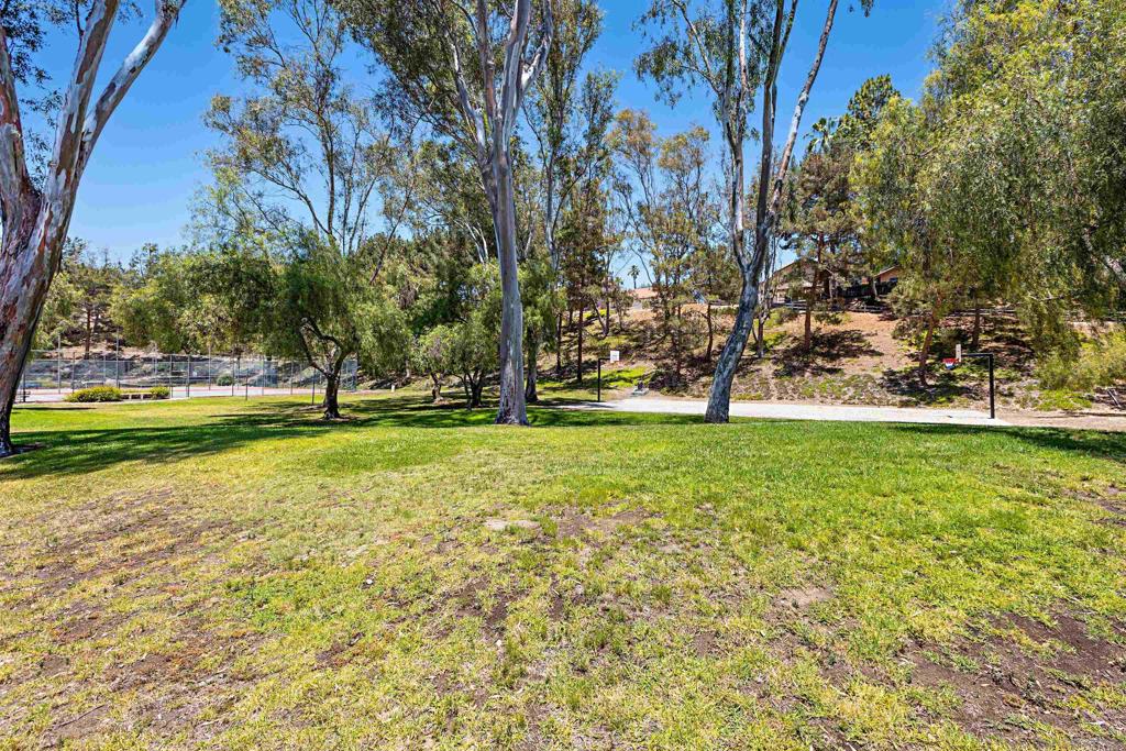 10466 Moorpark St. Property Photo 34