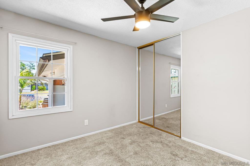1076 Grouse St Property Photo 23