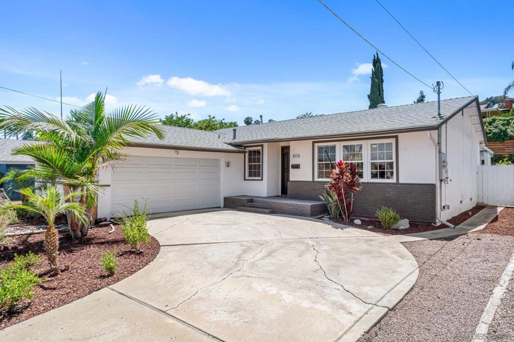 1076 Grouse St Property Photo 43
